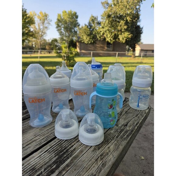 Munchkin Latch & Dr Brown's Anti-Colic Baby Bottles Lot - Picture 1 of 4